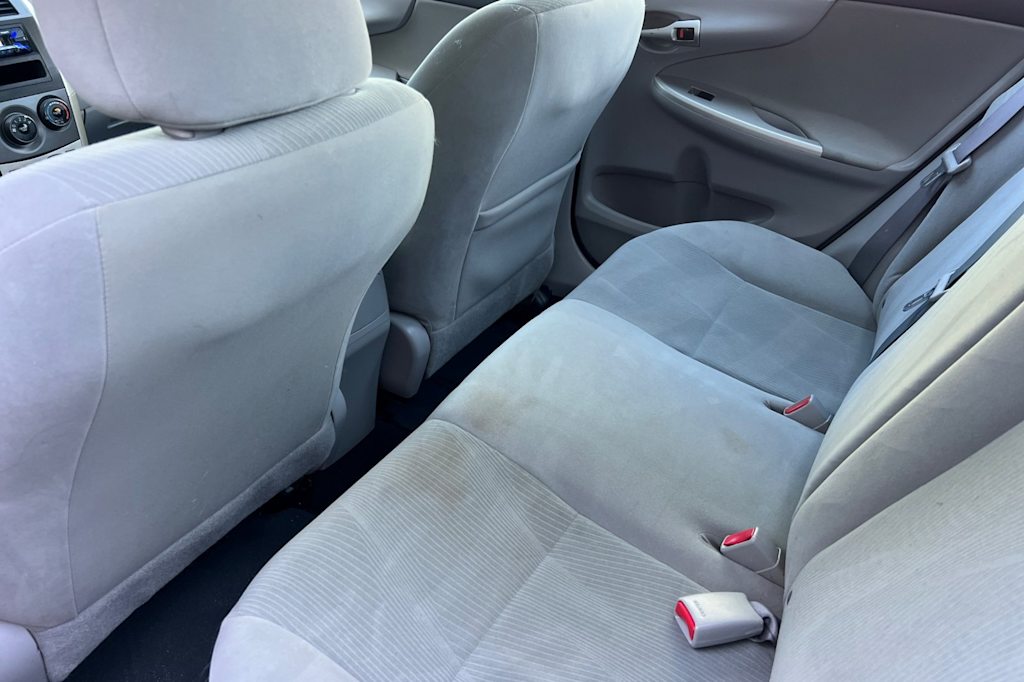 Thumbnail: 2011 Toyota Corolla - 10