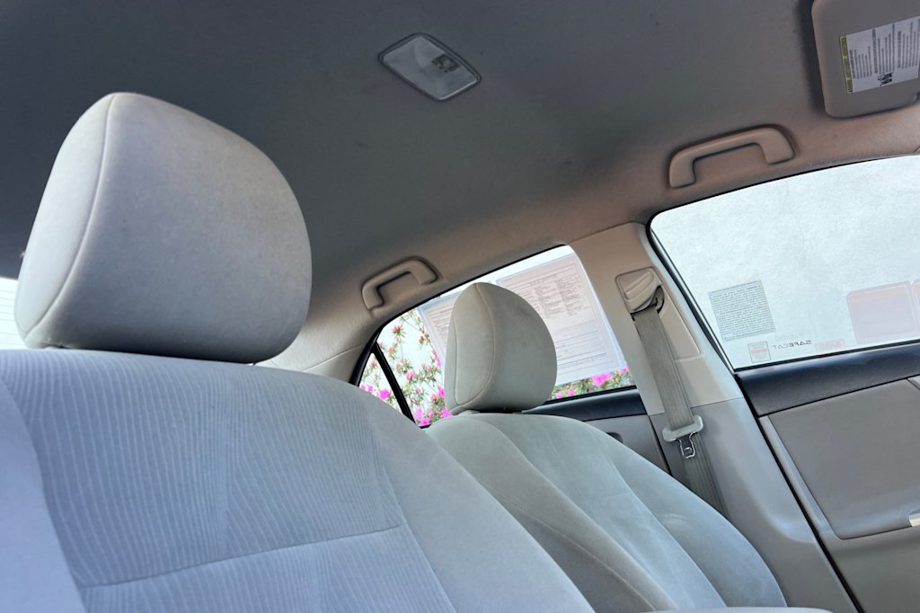 Thumbnail: 2011 Toyota Corolla - 22