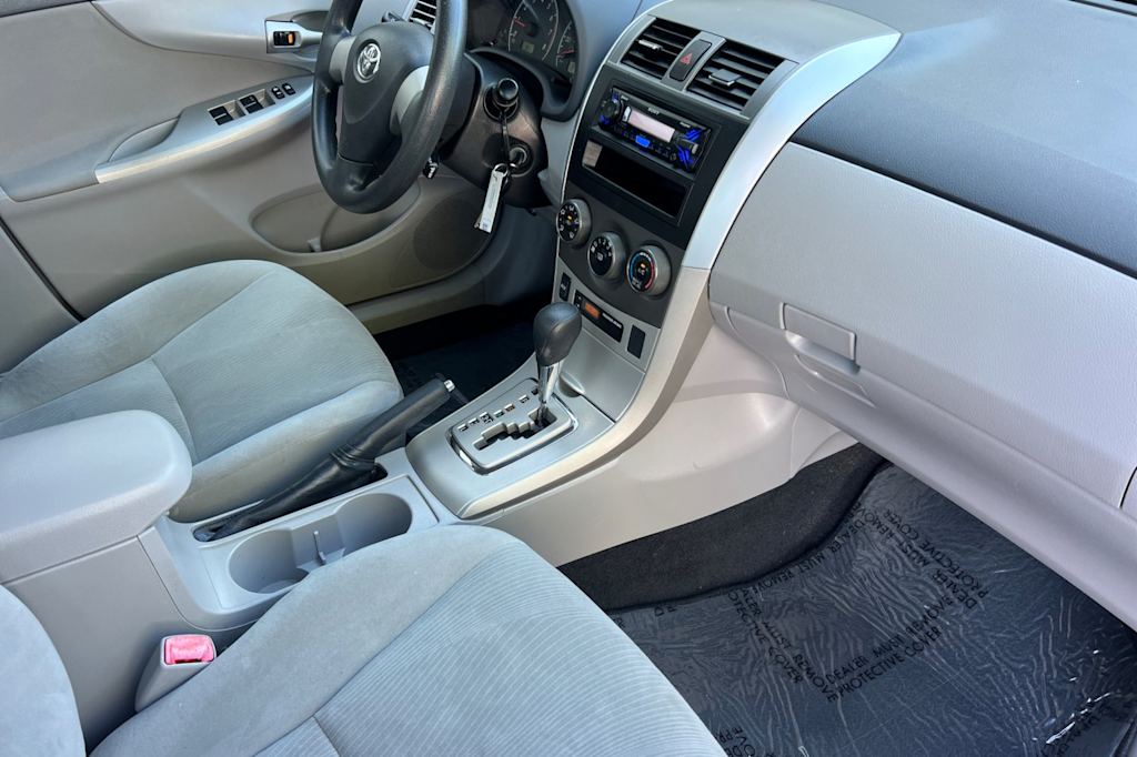 Thumbnail: 2011 Toyota Corolla - 12