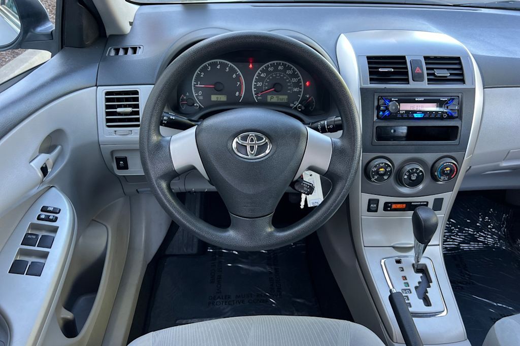 Thumbnail: 2011 Toyota Corolla - 11
