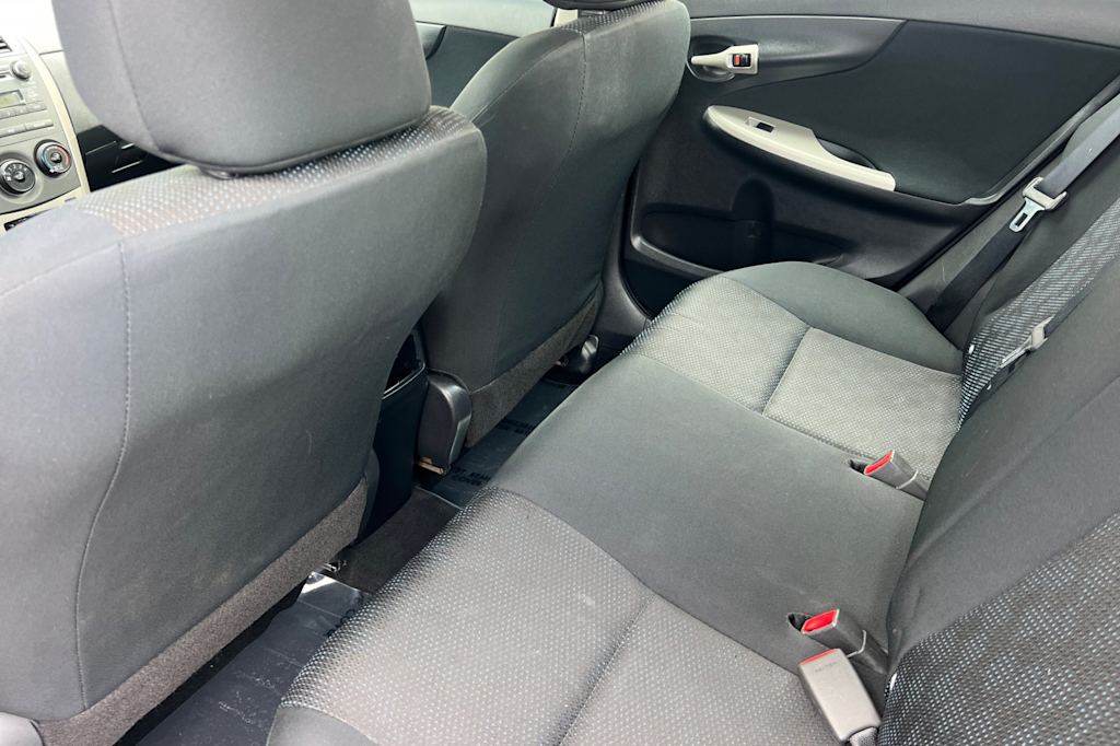 Thumbnail: 2010 Toyota Corolla - 10