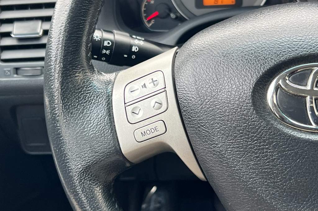 Thumbnail: 2010 Toyota Corolla - 26