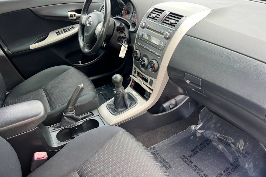 Thumbnail: 2010 Toyota Corolla - 12