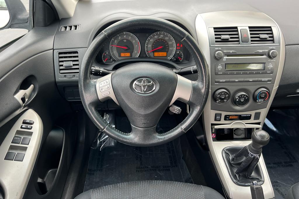 Thumbnail: 2010 Toyota Corolla - 11