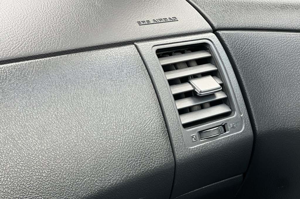 Thumbnail: 2010 Toyota Corolla - 22