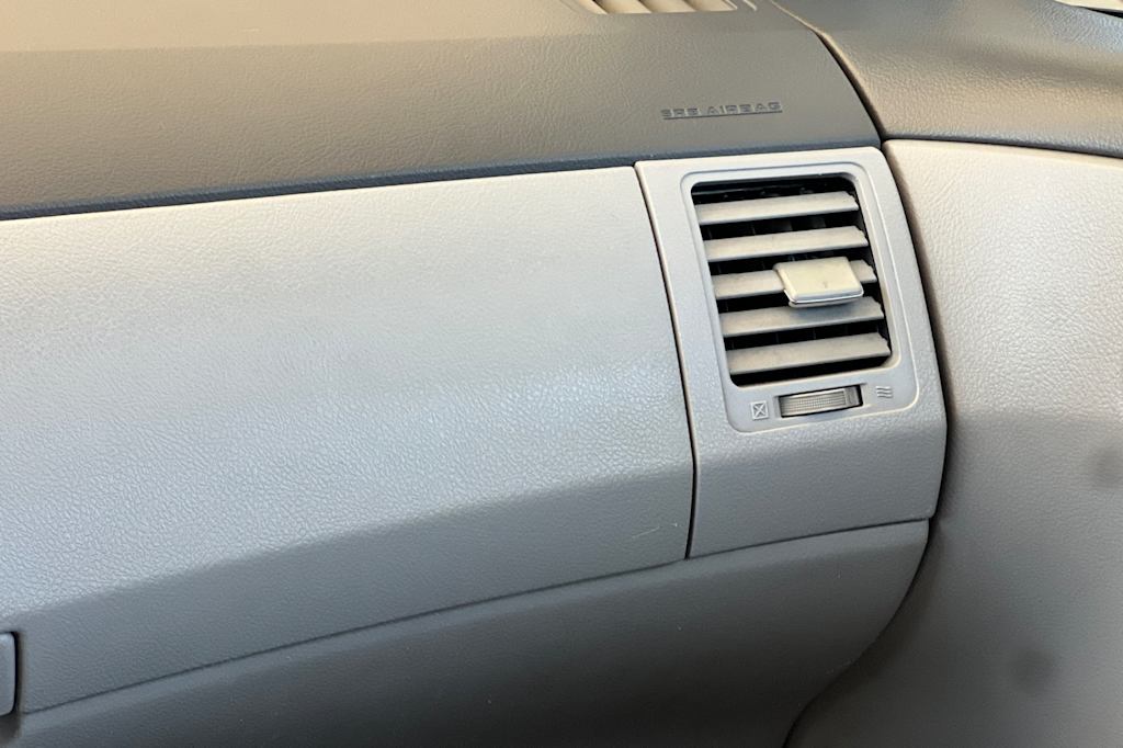 Thumbnail: 2010 Toyota Corolla - 22