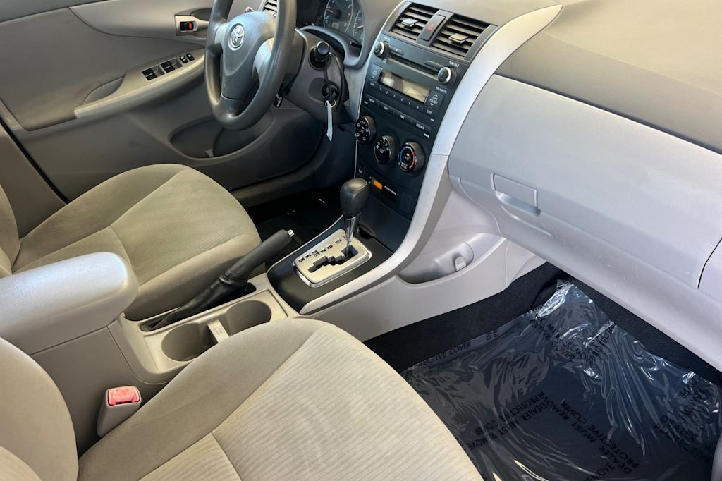 Thumbnail: 2010 Toyota Corolla - 12