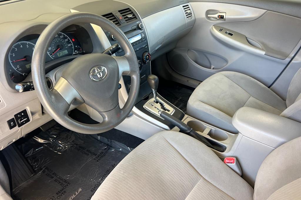 Thumbnail: 2010 Toyota Corolla - 8