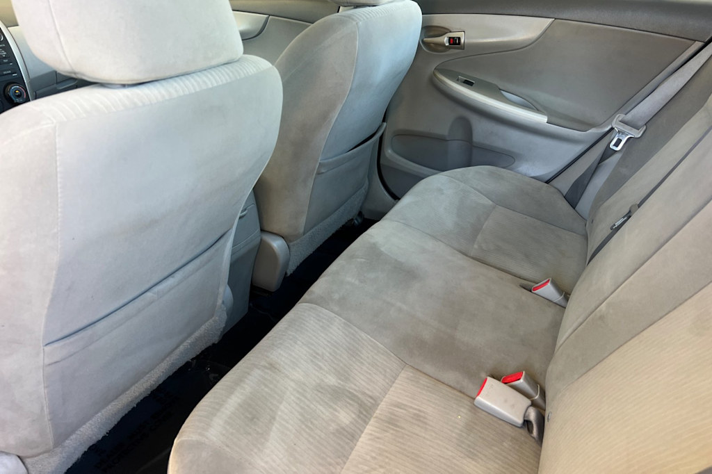 Thumbnail: 2010 Toyota Corolla - 10