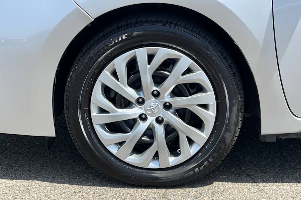 Thumbnail: 2017 Toyota Corolla - 7