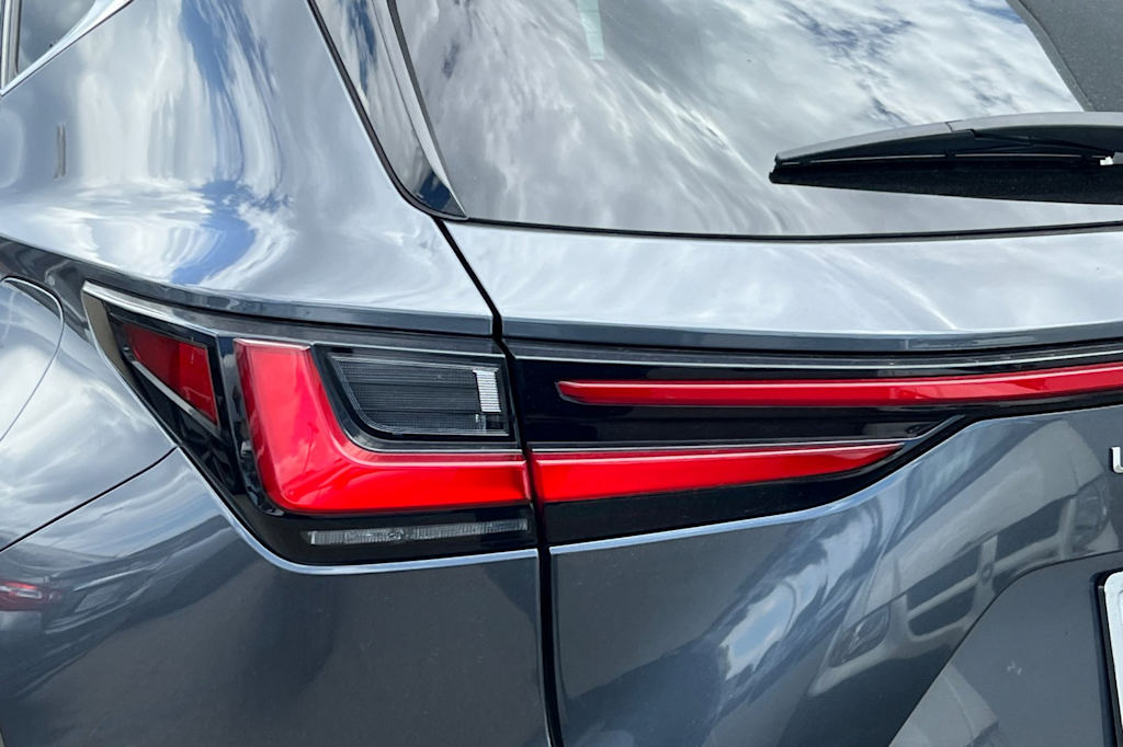 Thumbnail: 2024 Lexus ES - 22