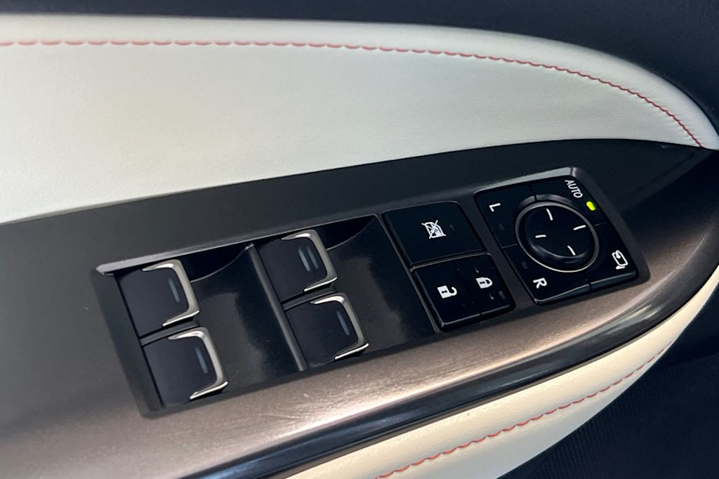 Thumbnail: 2024 Lexus ES - 22