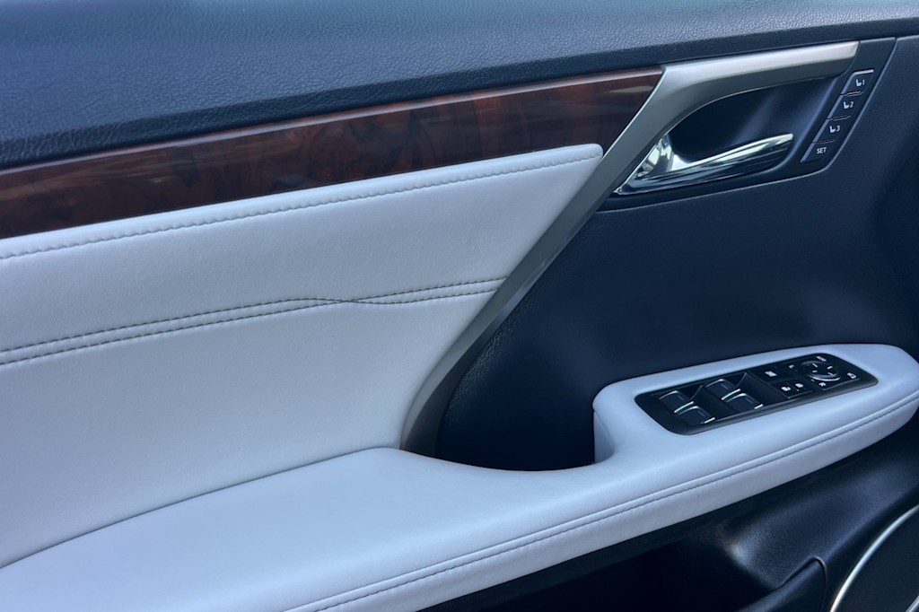 Thumbnail: 2019 Lexus RX - 20