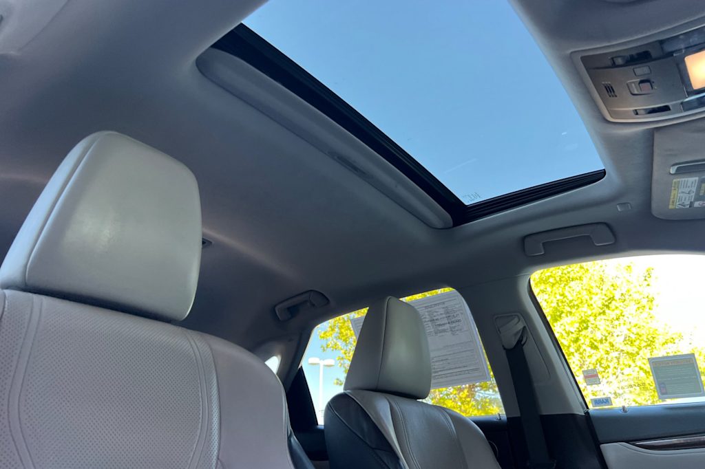 Thumbnail: 2019 Lexus RX - 24