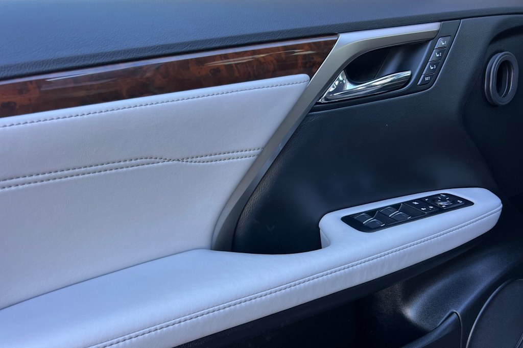 Thumbnail: 2017 Lexus RX - 20