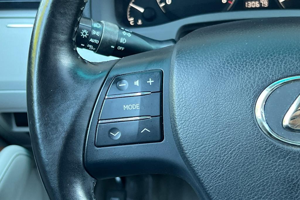Thumbnail: 2012 Lexus RX - 29