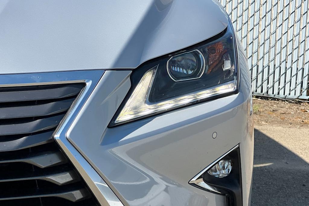 Thumbnail: 2018 Lexus RX - 16