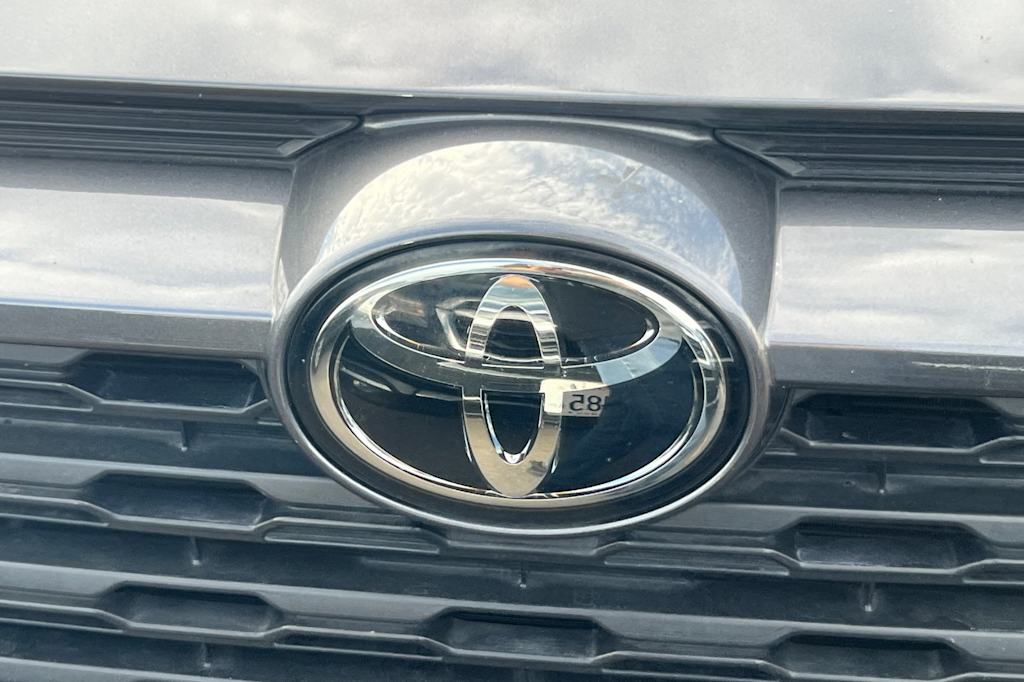 Thumbnail: 2021 Toyota RAV4 - 14