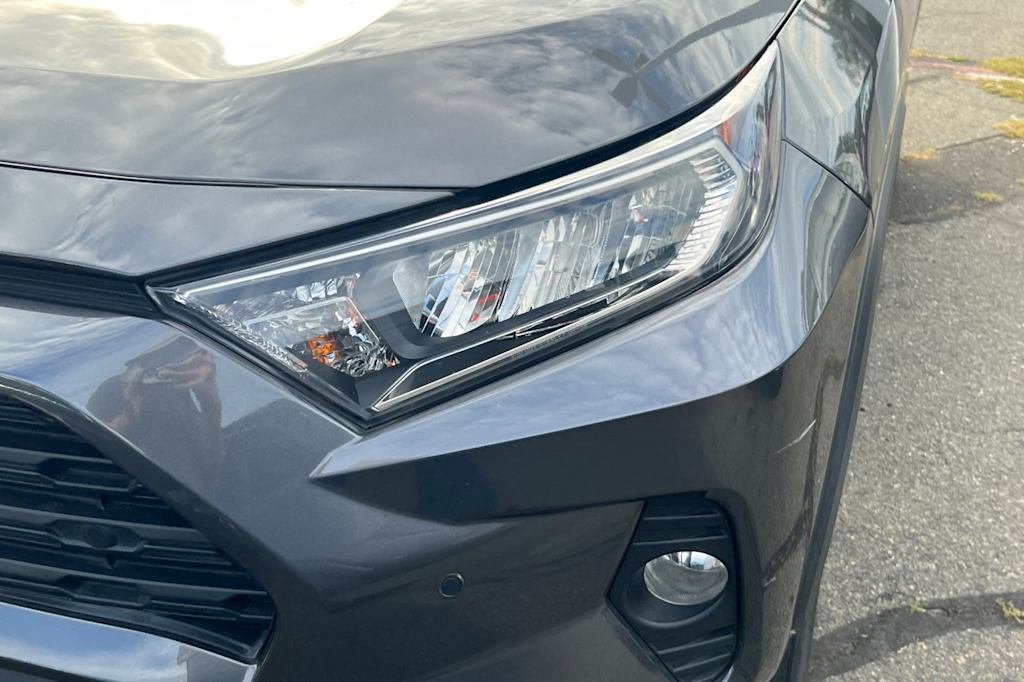 Thumbnail: 2021 Toyota RAV4 - 13