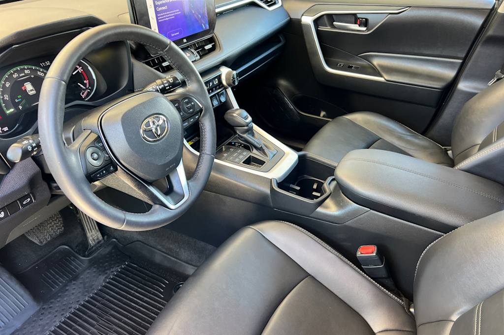 Thumbnail: 2023 Toyota RAV4 - 9