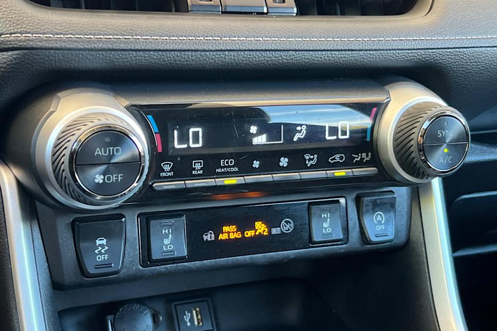 Thumbnail: 2023 Toyota RAV4 - 28