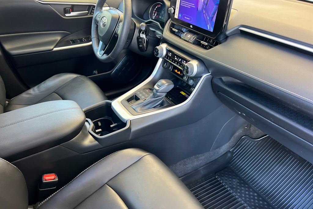 Thumbnail: 2023 Toyota RAV4 - 12