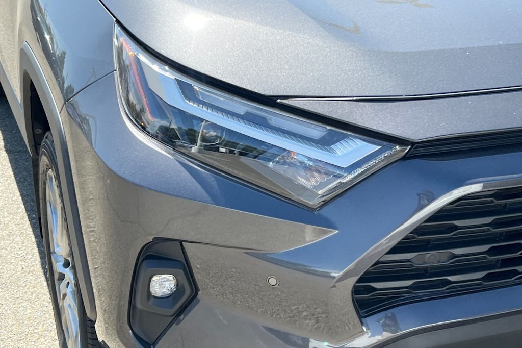 Thumbnail: 2023 Toyota RAV4 - 15