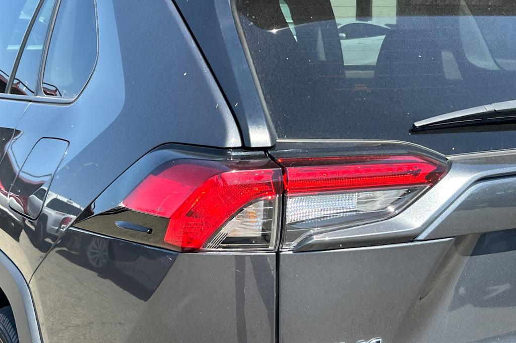 Thumbnail: 2023 Toyota RAV4 - 21