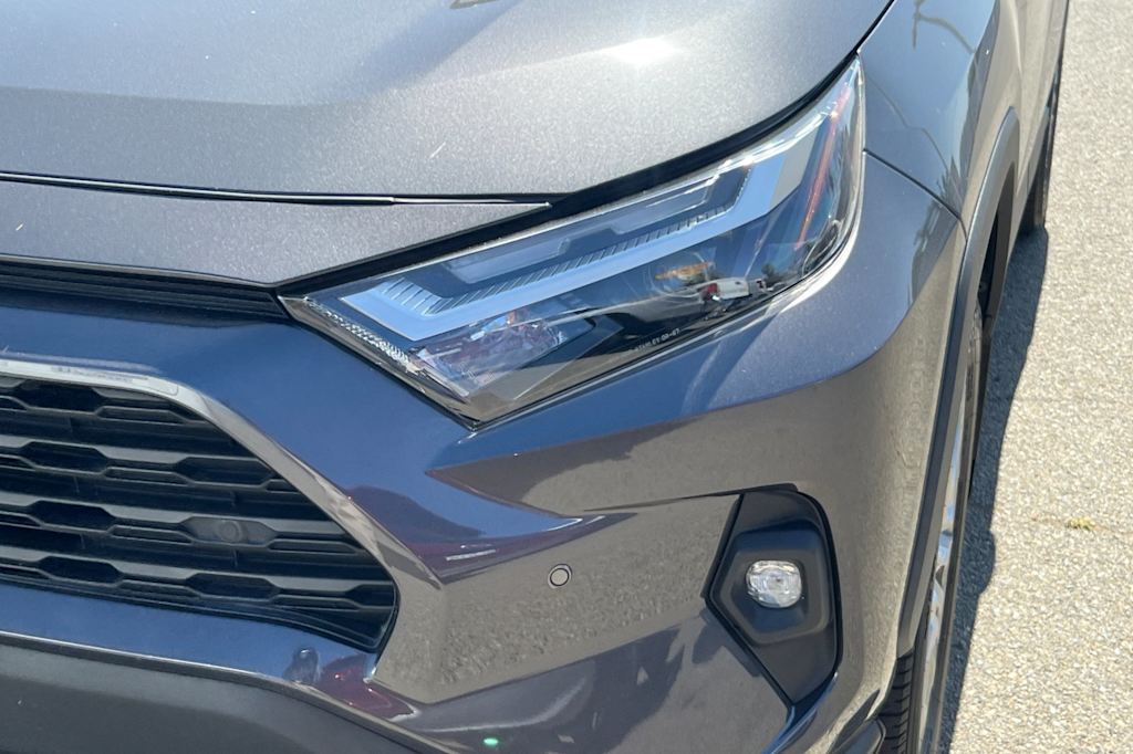 Thumbnail: 2023 Toyota RAV4 - 12