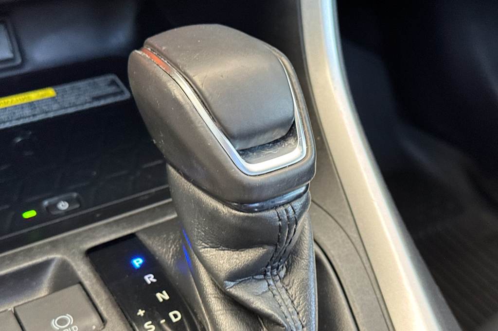 Thumbnail: 2021 Toyota RAV4 - 14