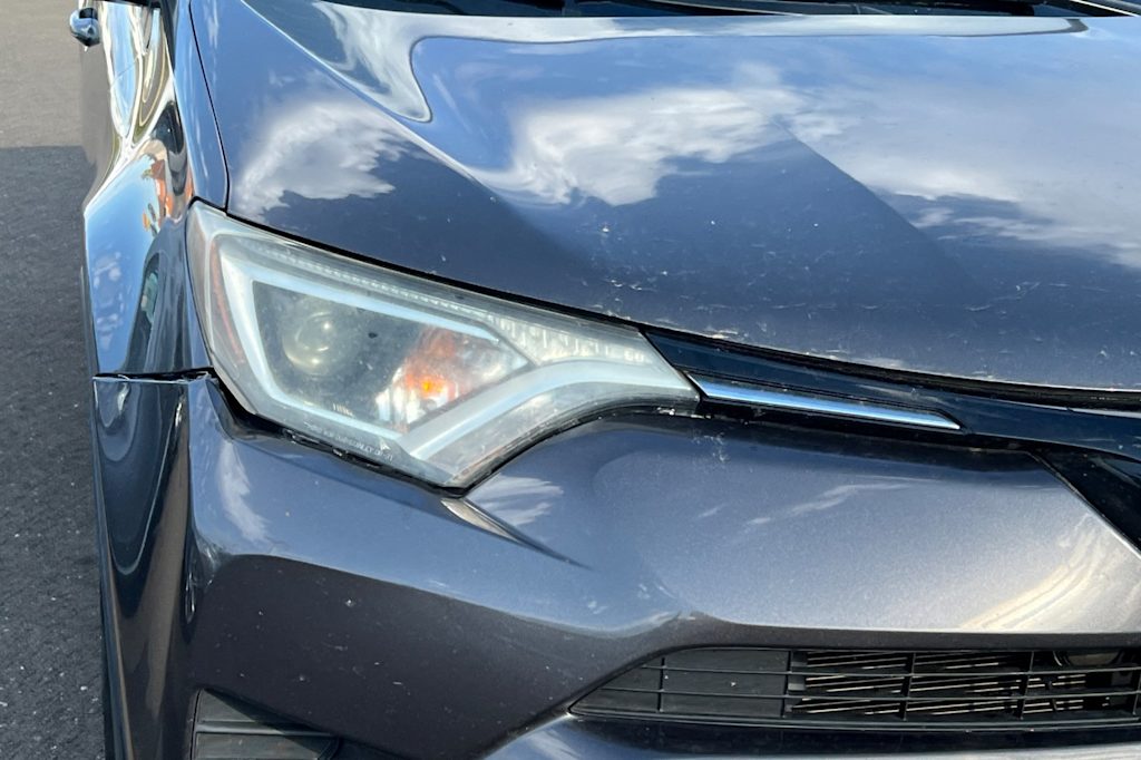 Thumbnail: 2016 Toyota RAV4 - 15