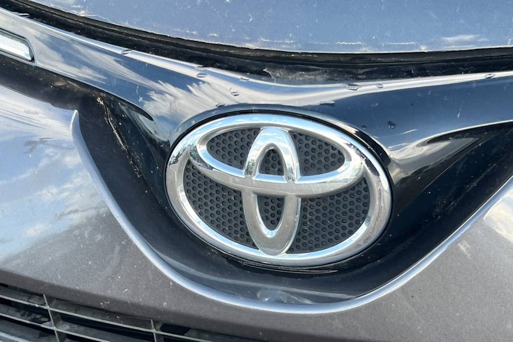 Thumbnail: 2016 Toyota RAV4 - 14