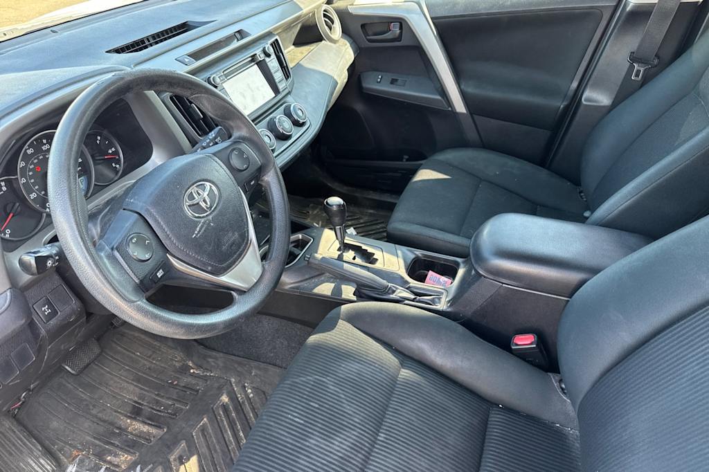 Thumbnail: 2016 Toyota RAV4 - 8