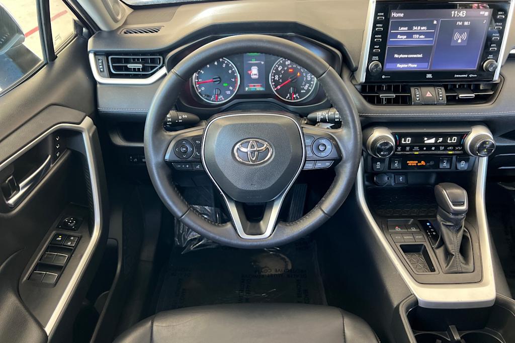 Thumbnail: 2022 Toyota RAV4 - 11