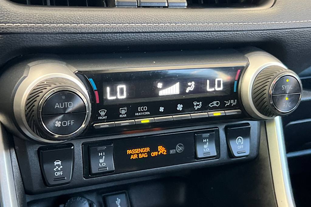 Thumbnail: 2022 Toyota RAV4 - 27