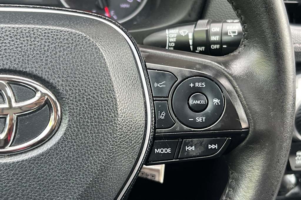 Thumbnail: 2021 Toyota RAV4 - 30