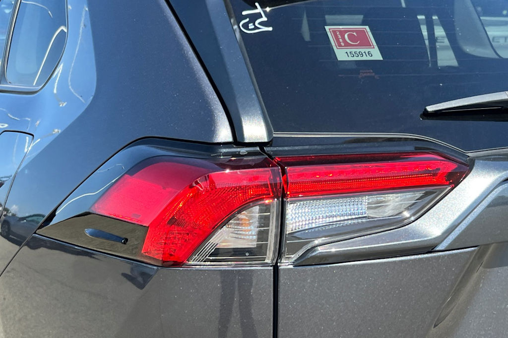 Thumbnail: 2023 Toyota RAV4 - 21