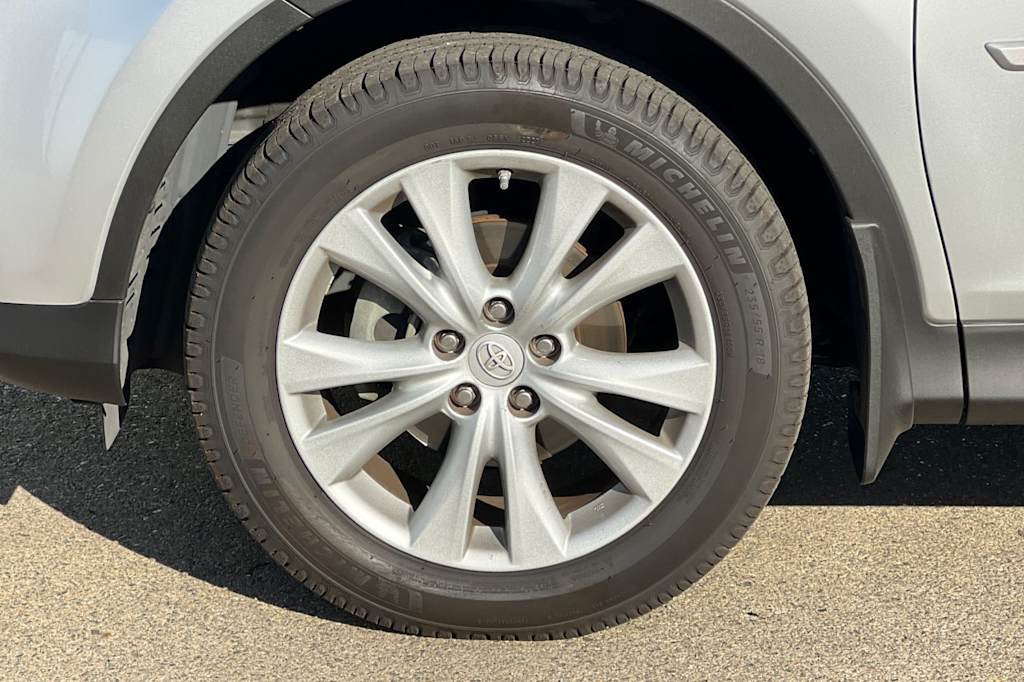 Thumbnail: 2013 Toyota RAV4 - 8