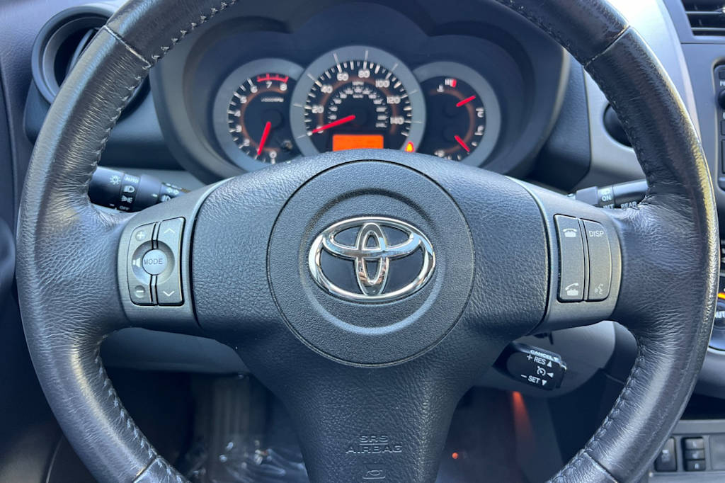 Thumbnail: 2012 Toyota RAV4 - 28