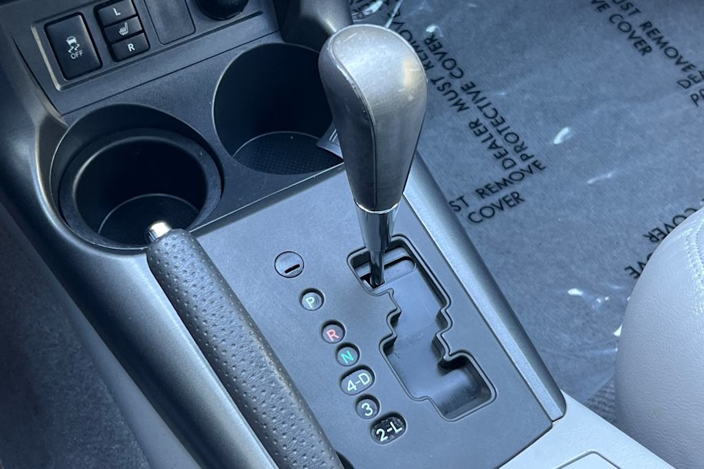 Thumbnail: 2012 Toyota RAV4 - 13