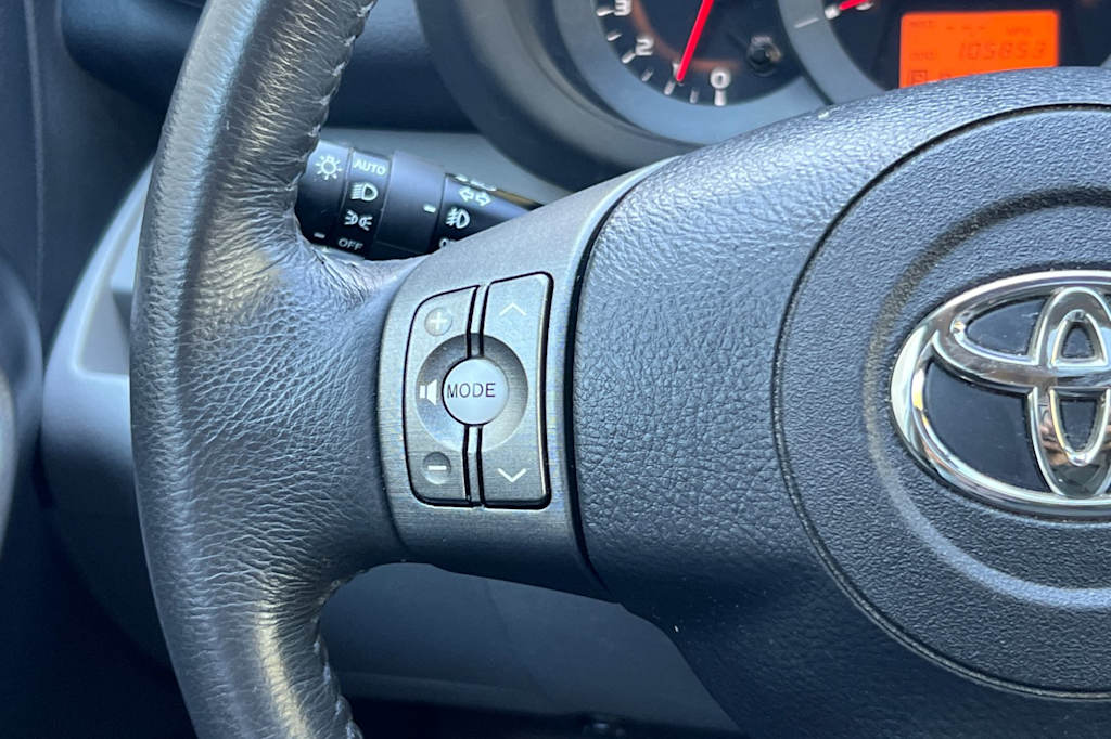 Thumbnail: 2012 Toyota RAV4 - 29