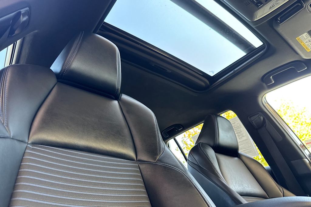 Thumbnail: 2021 Toyota RAV4 - 24
