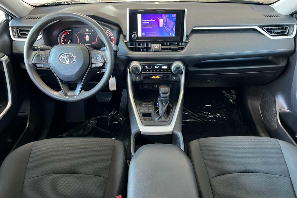 2023 Toyota RAV4 LE 2