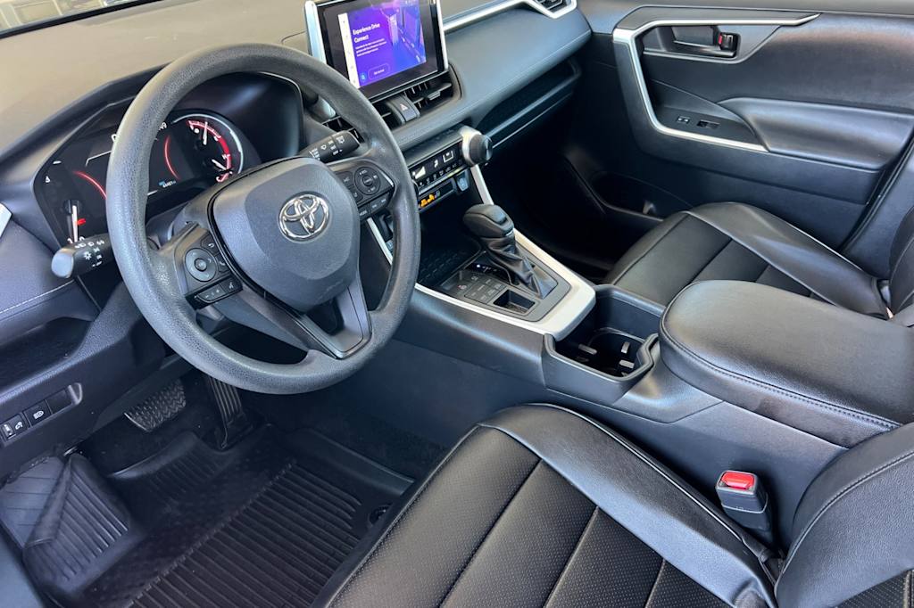 Thumbnail: 2024 Toyota RAV4 - 8
