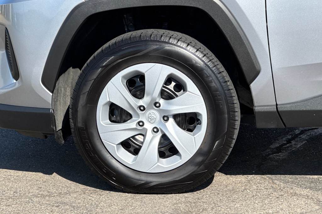 Thumbnail: 2024 Toyota RAV4 - 8