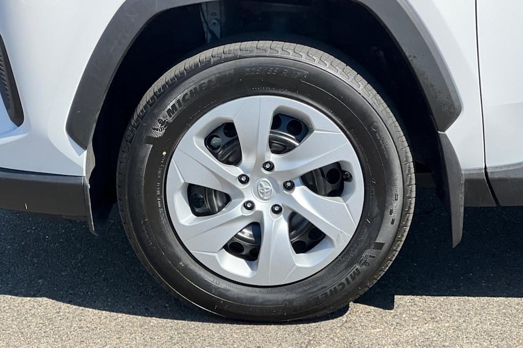 Thumbnail: 2025 Toyota RAV4 - 8