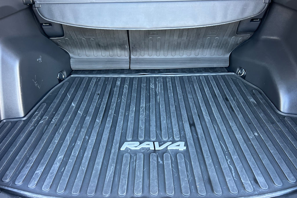 Thumbnail: 2025 Toyota RAV4 - 16