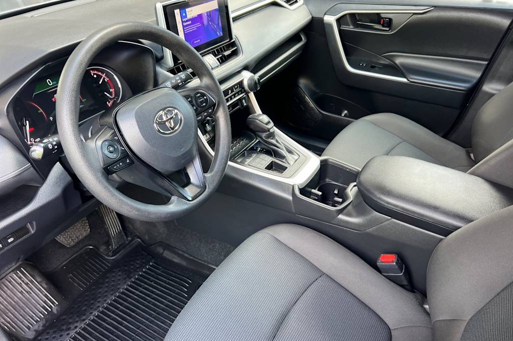 Thumbnail: 2023 Toyota RAV4 - 8