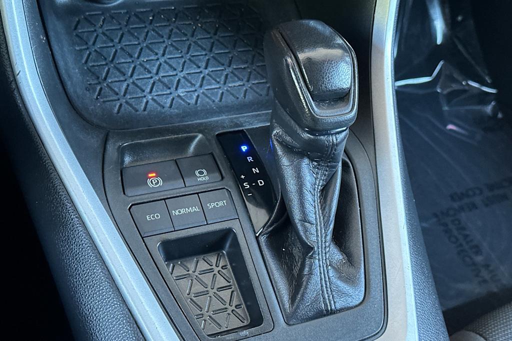 Thumbnail: 2019 Toyota RAV4 - 15