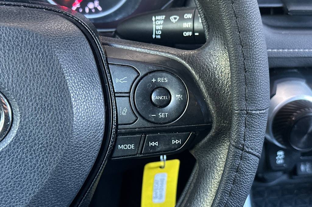 Thumbnail: 2019 Toyota RAV4 - 30